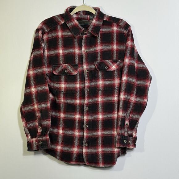 Field & Stream 1871 Men’s Flannel Shirt Medium M Red Black Plaid Blanket Flannel - Picture 2 of 10